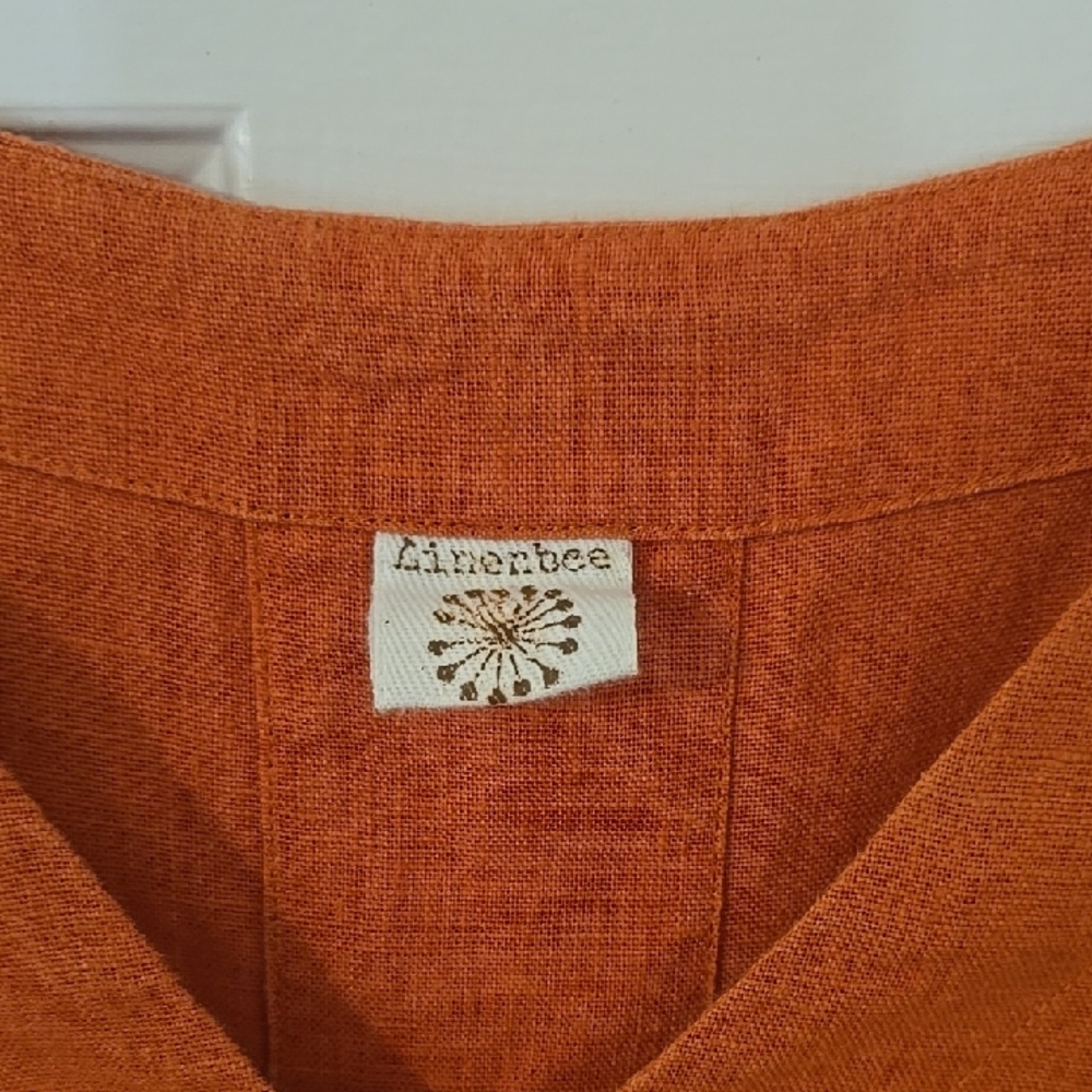 Linenbee Relaxed V-Neck Linen Tunic in Burnt Orange Large - Picture 2 of 6